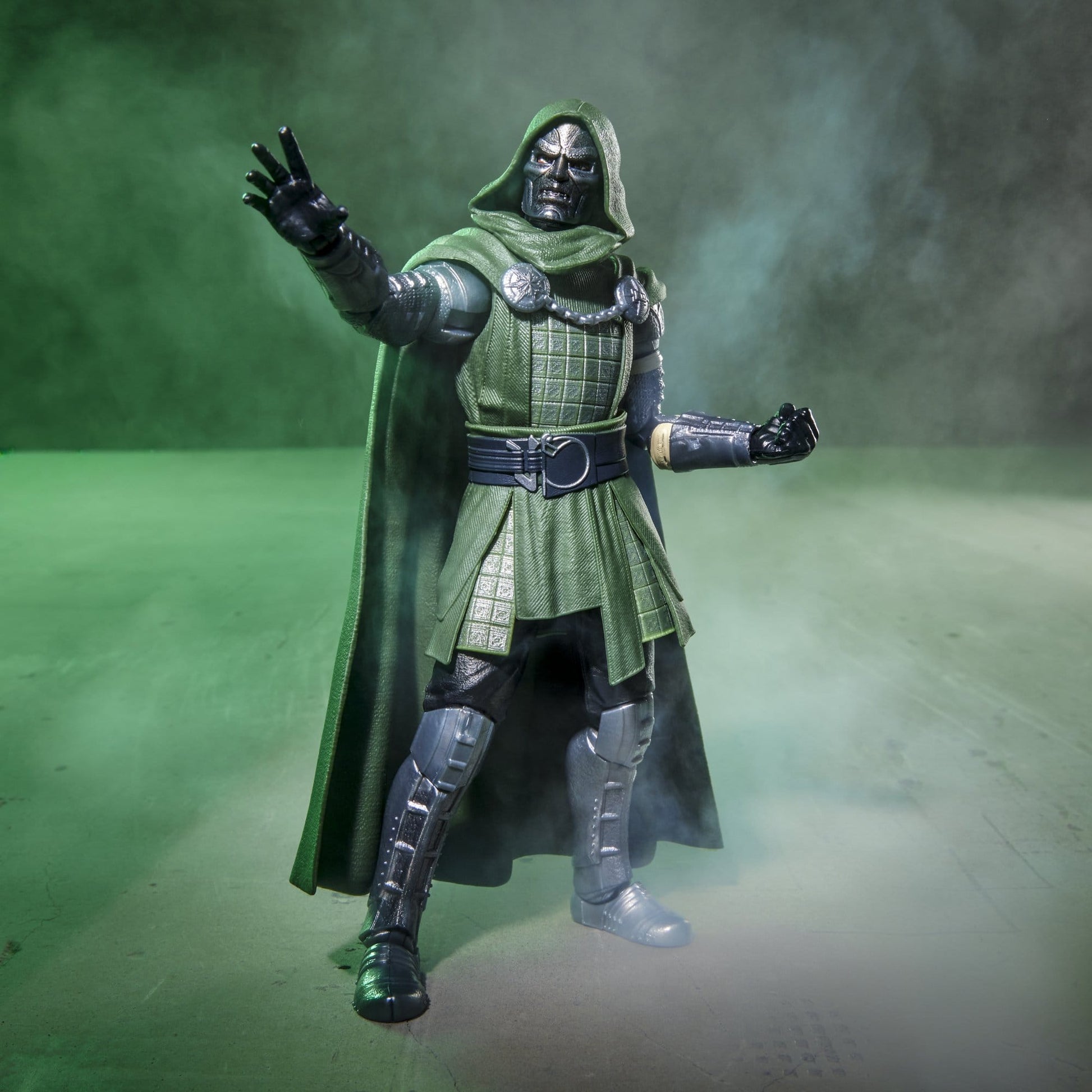 Marvel Legends Avengers Doomsday Doctor Doom Action Figure PRE-ORDER