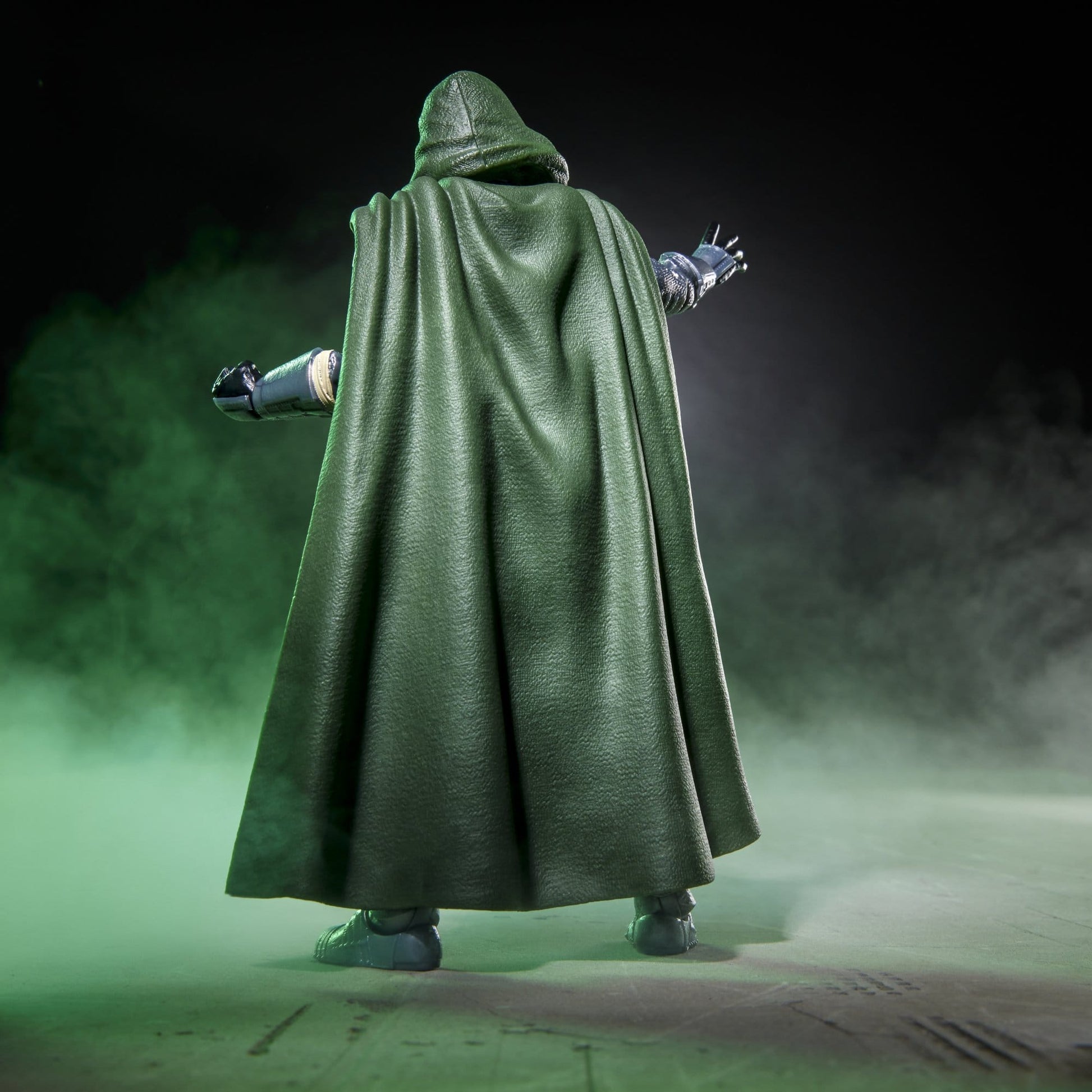 Marvel Legends Avengers Doomsday Doctor Doom Action Figure PRE-ORDER