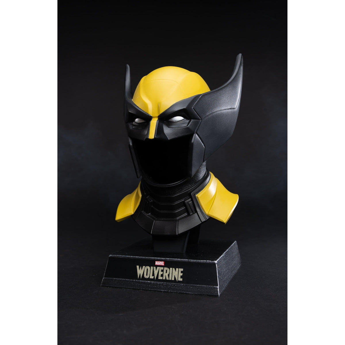 McFarlane Toys Marvel Mini-Replica 1/3 Wolverine Mask (Video Game) PRE-ORDER