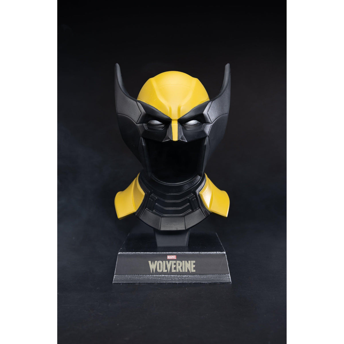 McFarlane Toys Marvel Mini-Replica 1/3 Wolverine Mask (Video Game) PRE-ORDER