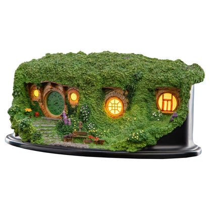 Weta The Lord of the Rings Environment Hobbit Hole Bag End Illuminated Edition PRE-ORDER